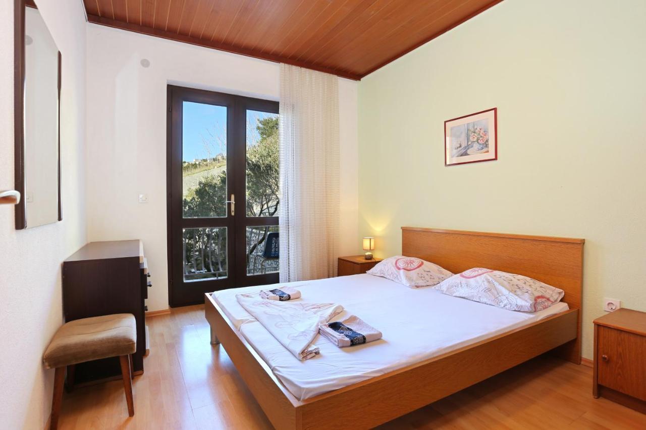 Apartments With A Parking Space Brela, Makarska - 18495 Exterior photo